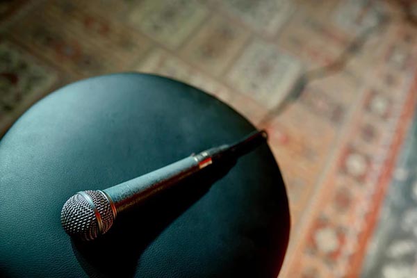 cursos-gratuitos-en-linea-escritura-de-comedia-poesia